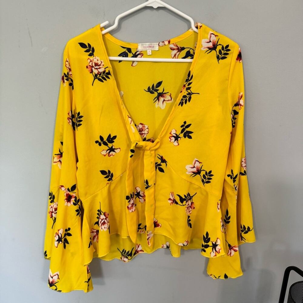 Stella Tweed Yellow Floral Plunging Neckline Top Bell Sleeves Womens Size Medium